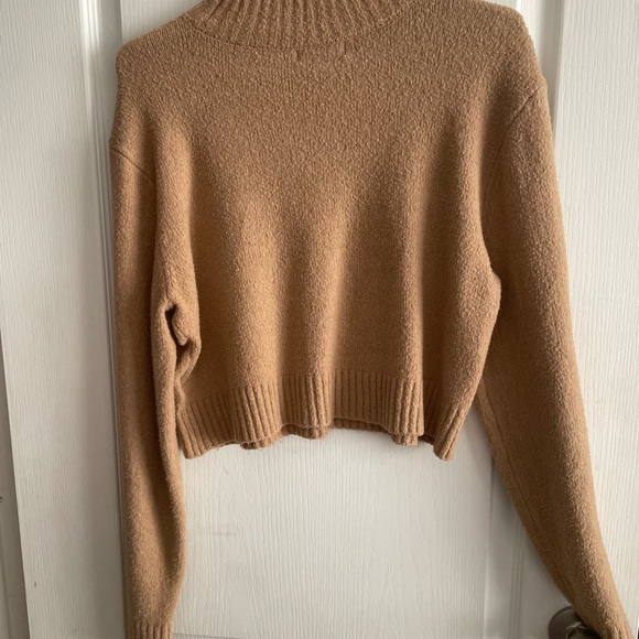 Cropped sweater size med - Picture 2 of 3